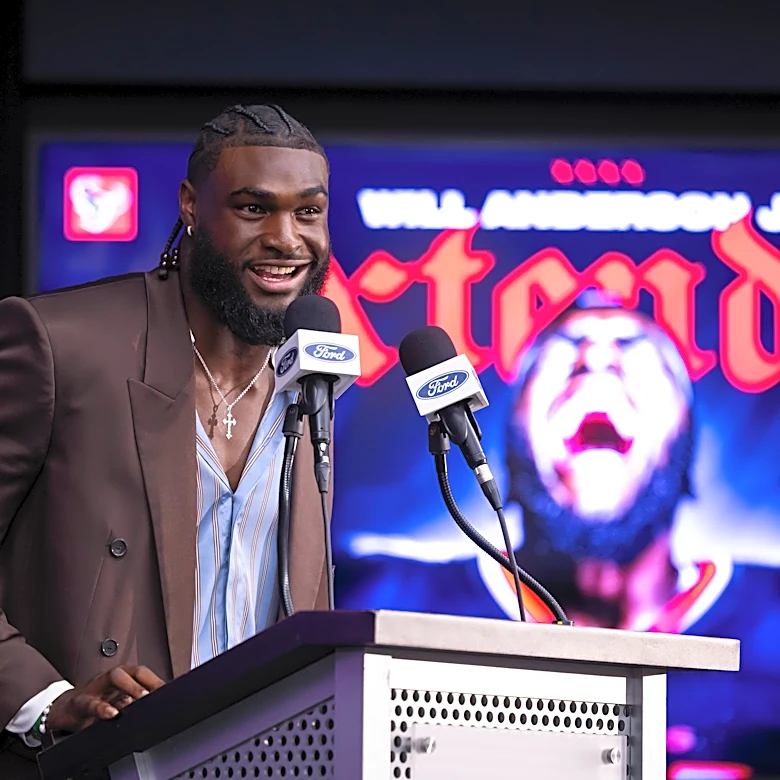 Texans' Will Anderson Jr. celebrates $150M extension