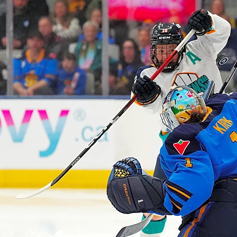 Simpson nets OT goal as Sirens spoil Sceptres’ chance to move into playoff spot