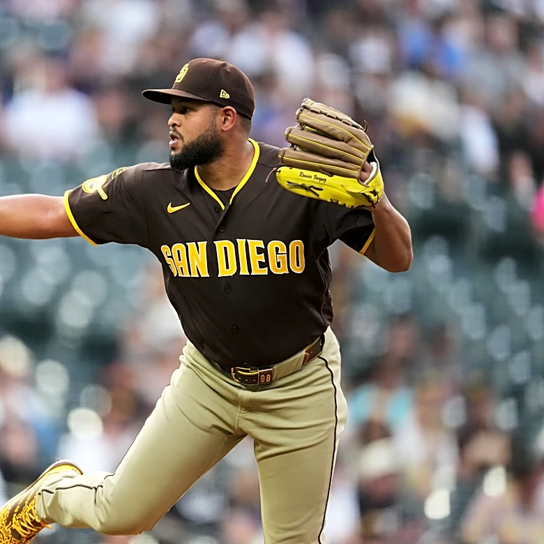 Randy Vásquez dazzles with 7 shutout innings as Padres edge Rockies 1-0