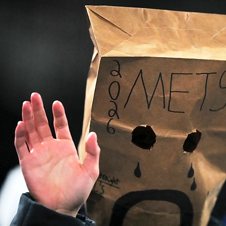 Mets fans mostly stay home but fill Citi Field with late boos as New York's skid hits 12 games