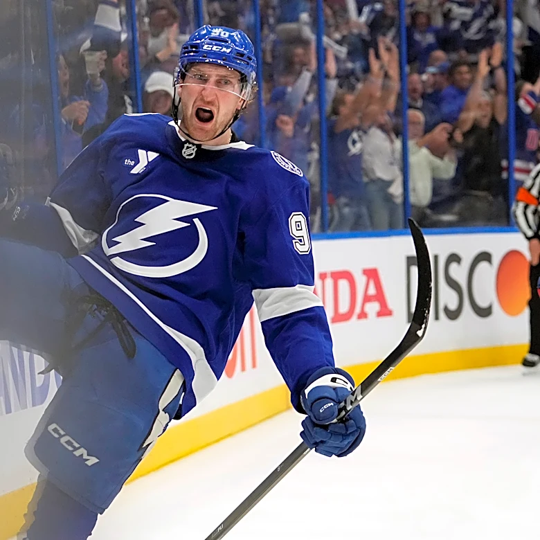 Moser scores in OT as Lightning beat Canadiens 3-2 in Game 2 and tie first-round series