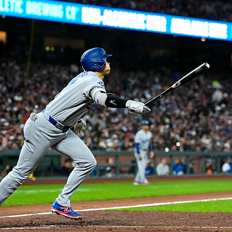 Giants jump on reigning World Series MVP Yamamoto early, beat Dodgers 3-1