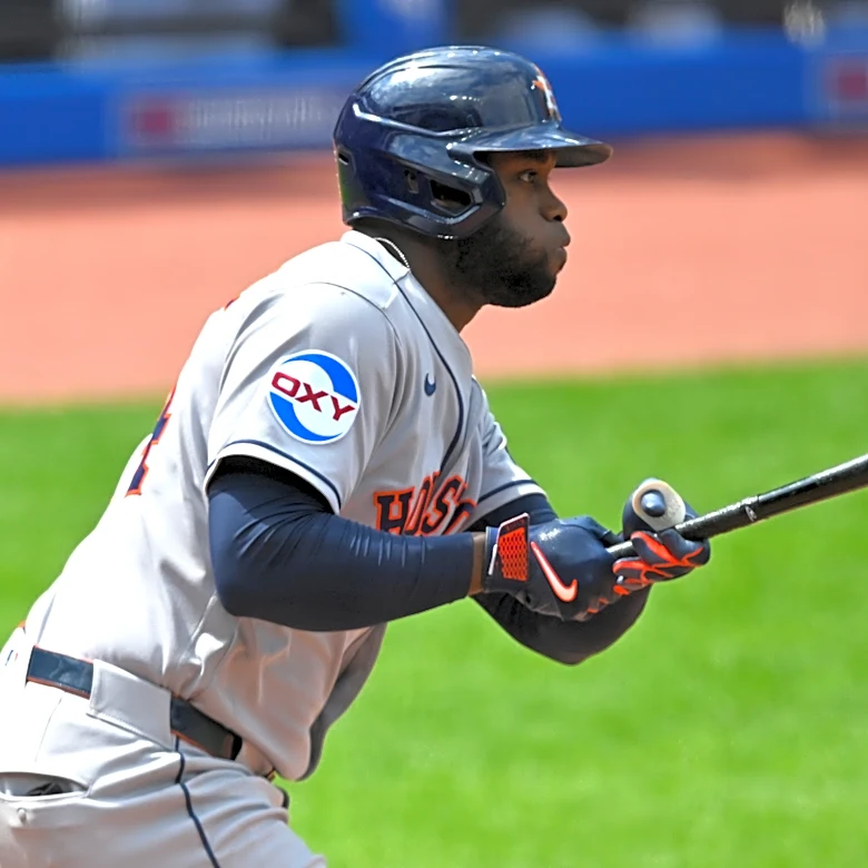 Astros' Yordan Alvarez leads MLB with 11 homers and one teammate is comparing him to Barry Bonds
