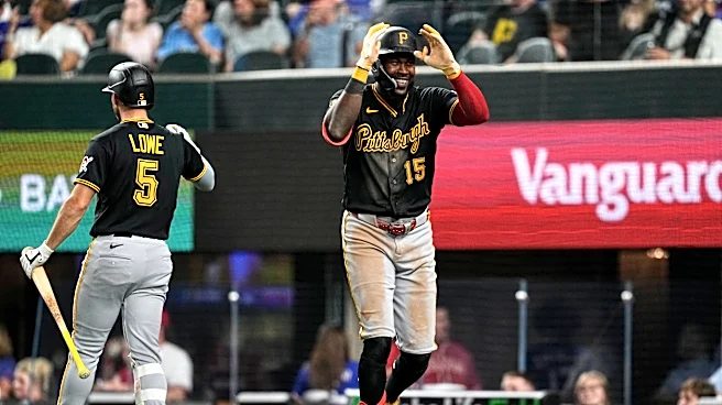 Cruz missile strikes top of right-field foul pole at 116.9 mph, hardest hit ball this season