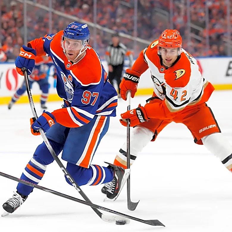 Oilers' Connor McDavid downplays injury, but he also has no points in first two playoff games