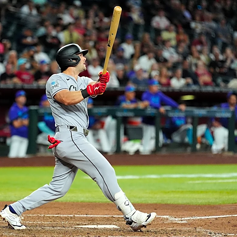 Benintendi's tiebreaking 3-run homer in 9th lifts White Sox over Diamondbacks 4-1