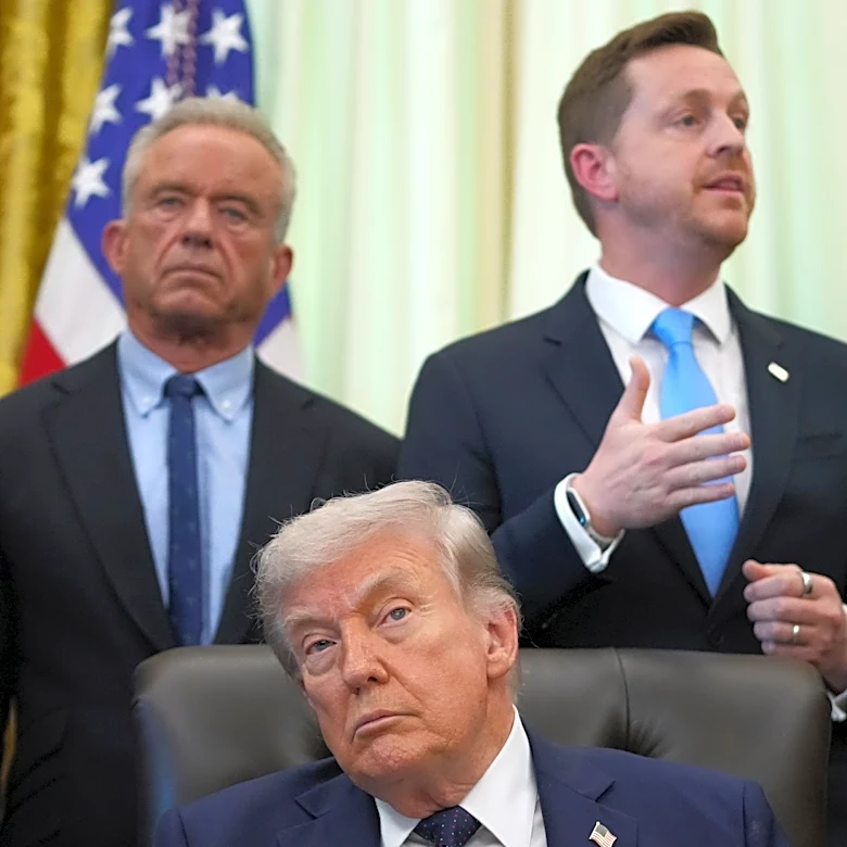 'Two ways of calculating': Trump defends his mathematically impossible calculations on drug prices