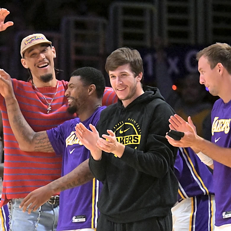 Austin Reaves is upgraded to questionable for Lakers in first-round Game 3 against Rockets