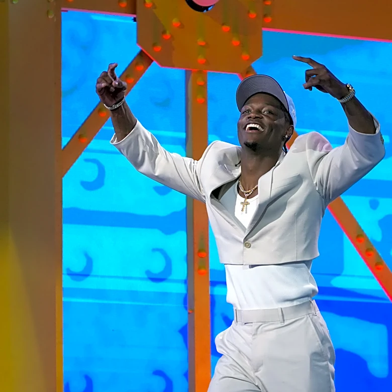 The Titans take Ohio State receiver Carnell Tate at No. 4 overall in NFL draft