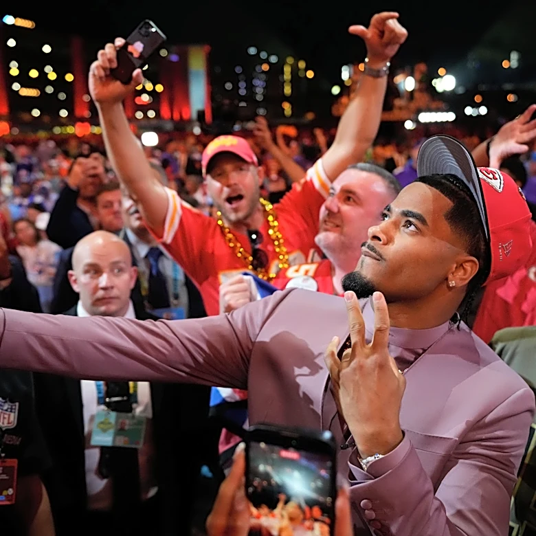 Chiefs trade up to draft LSU CB Mansoor Delane at No. 6, pick Clemson DT Peter Woods at No. 29