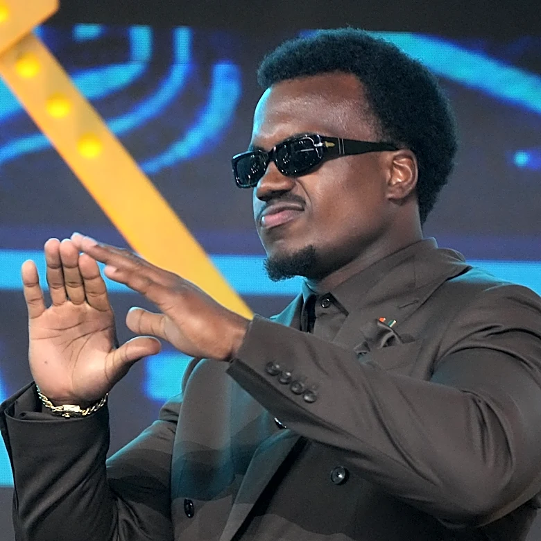 Buccaneers select edge rusher Rueben Bain Jr. No. 15, hoping to bolster inconsistent pass rush