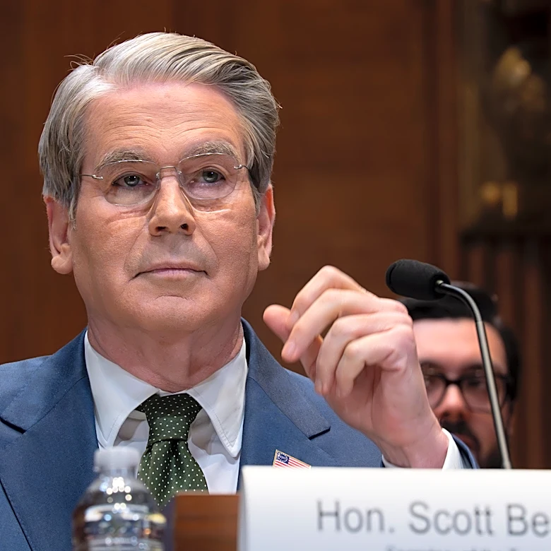 US imposes sanctions on a China-based oil refinery and 40 shippers over Iranian oil