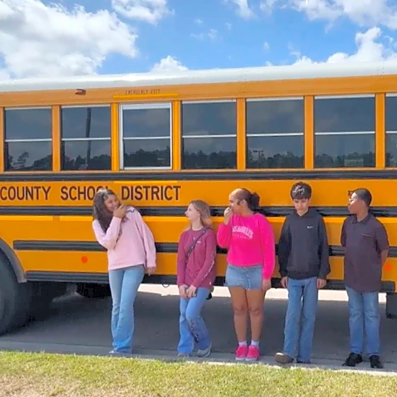 Mississippi middle school students stop bus from crashing after driver blacks out