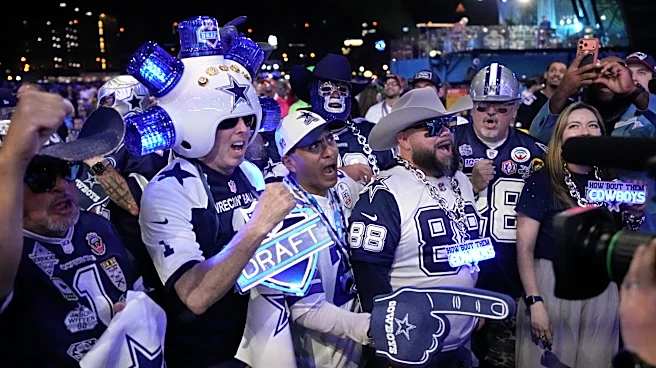 Cowboys acquire LB Dee Winters in a trade that nets the 49ers a fifth-round pick in the NFL draft