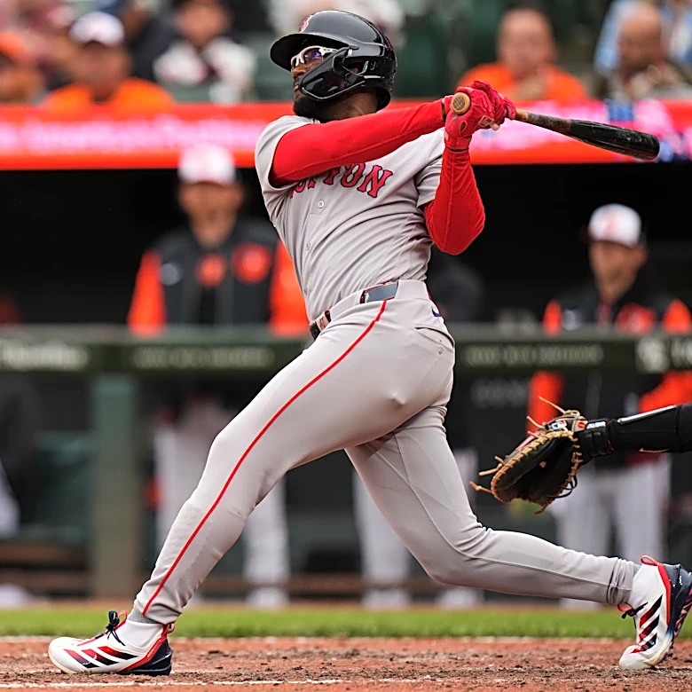 Red Sox erupt for 10 runs in the ninth, beat Orioles 17-1