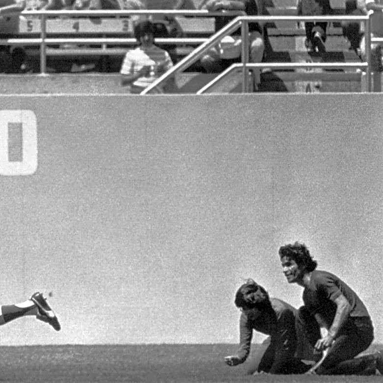 Dodgers honor Rick Monday’s dramatic 1976 flag rescue on its 50th anniversary