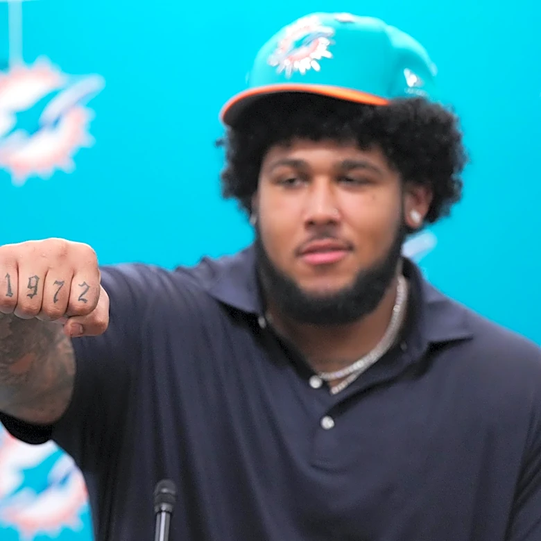 Dolphins' new coach and GM bet big on toughness in the NFL draft