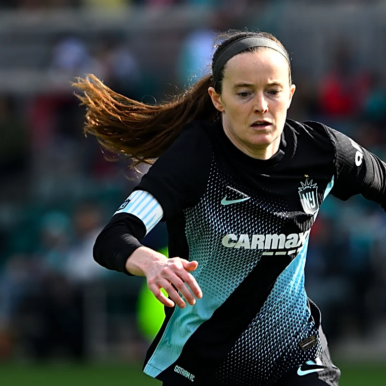 Wave remains atop the NWSL standings with a 3-2 road win over the Summit