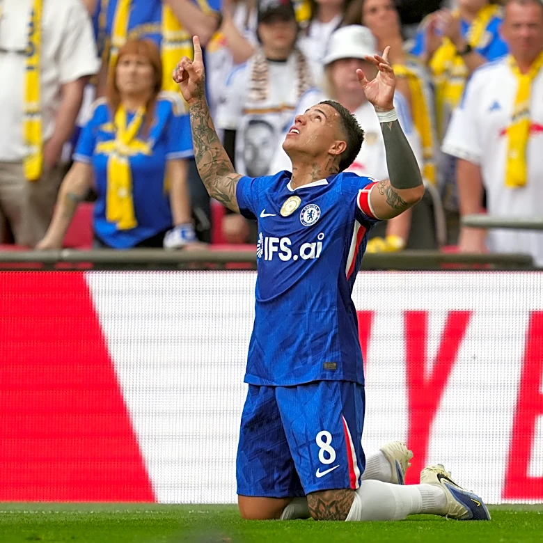 Chelsea beats Leeds to set up FA Cup final meeting with Man City