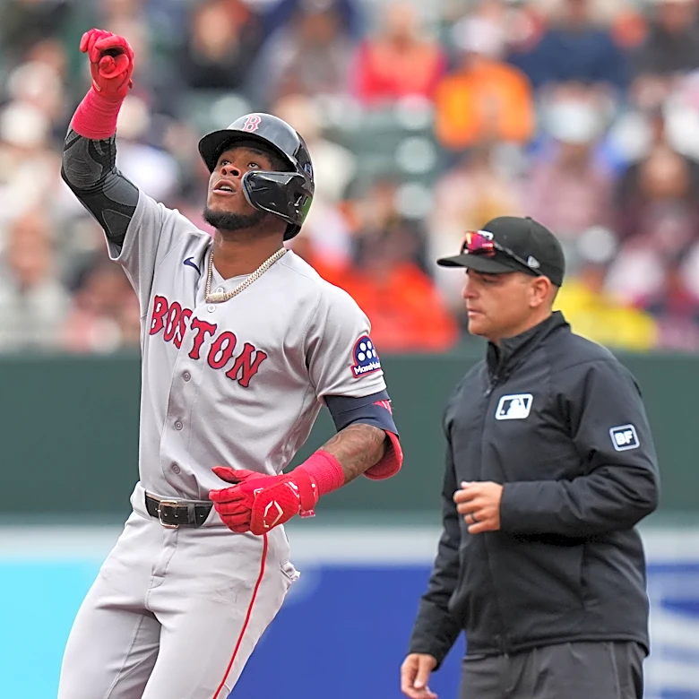 Contreras homers, Red Sox respond to Cora firing with 5-3 win over Orioles