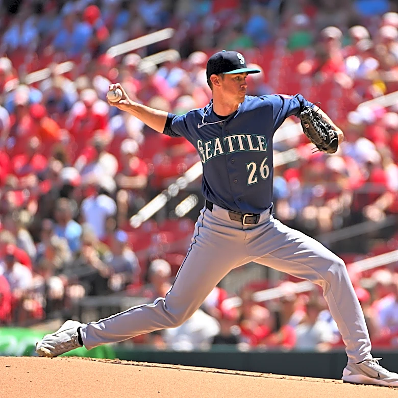Refsnyder successfully challenges 3rd strike, and then homers to lift Mariners over Cardinals 3-2