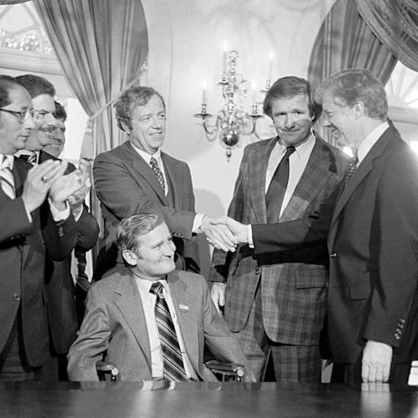 Donald Riegle, who represented Michigan in Congress under 7 presidents, dies at 88