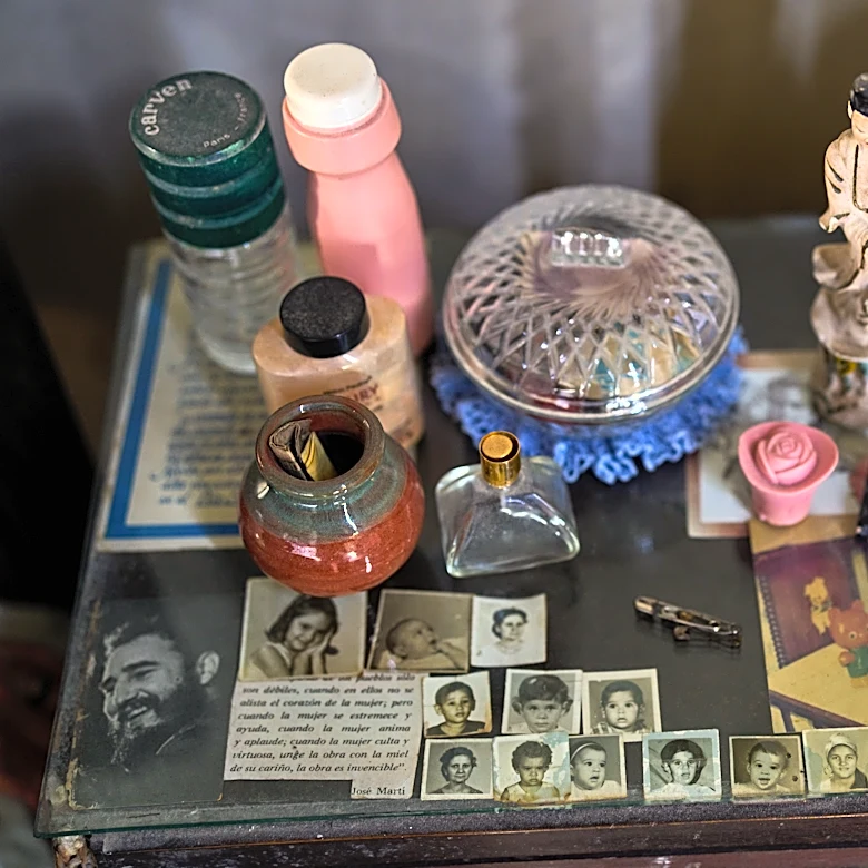 Photos capture elderly Cubans coping with deepening economic crisis