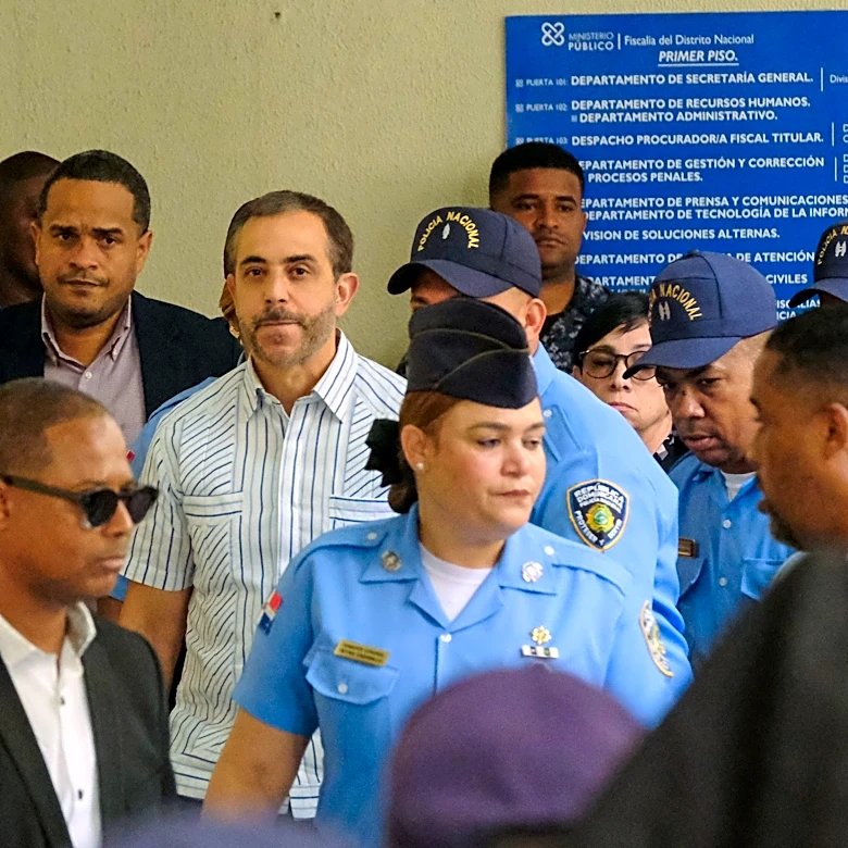 Employee testifies owners knew of problems at Dominican club where roof collapse killed 236