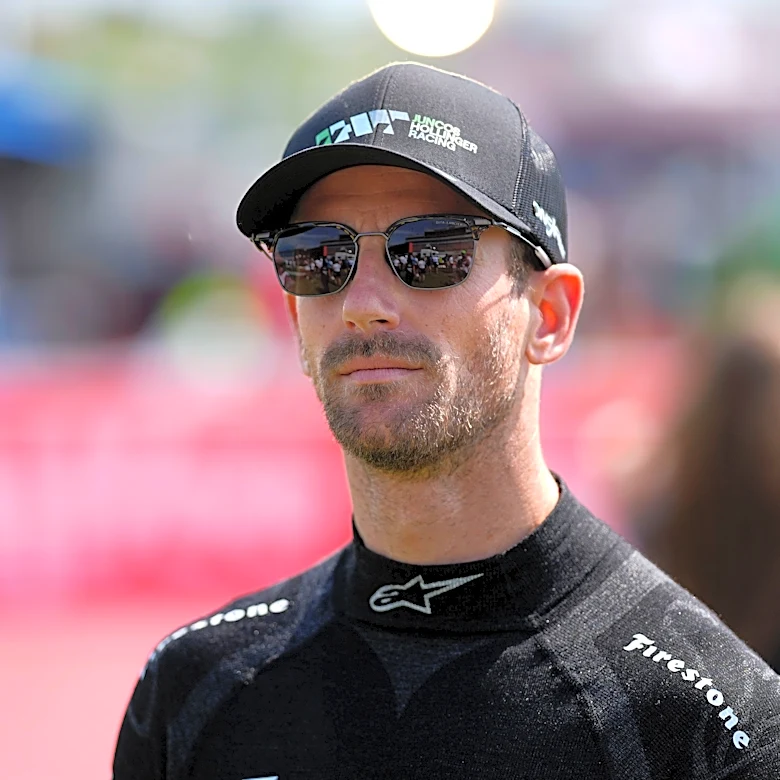 Indianapolis 500 testing takes flight as Romain Grosjean inadvertently hits bird during early run
