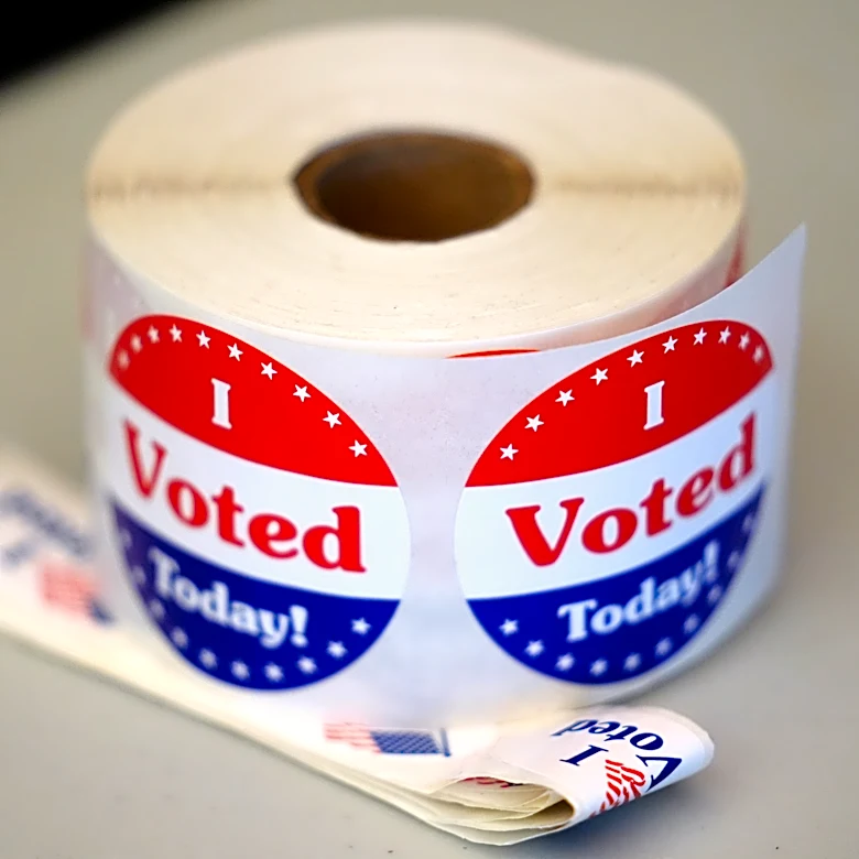 Federal judge dismisses DOJ lawsuit against Arizona seeking voter data