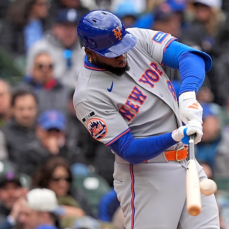 New York Mets center fielder Luis Robert Jr. sent for MRI on ailing back