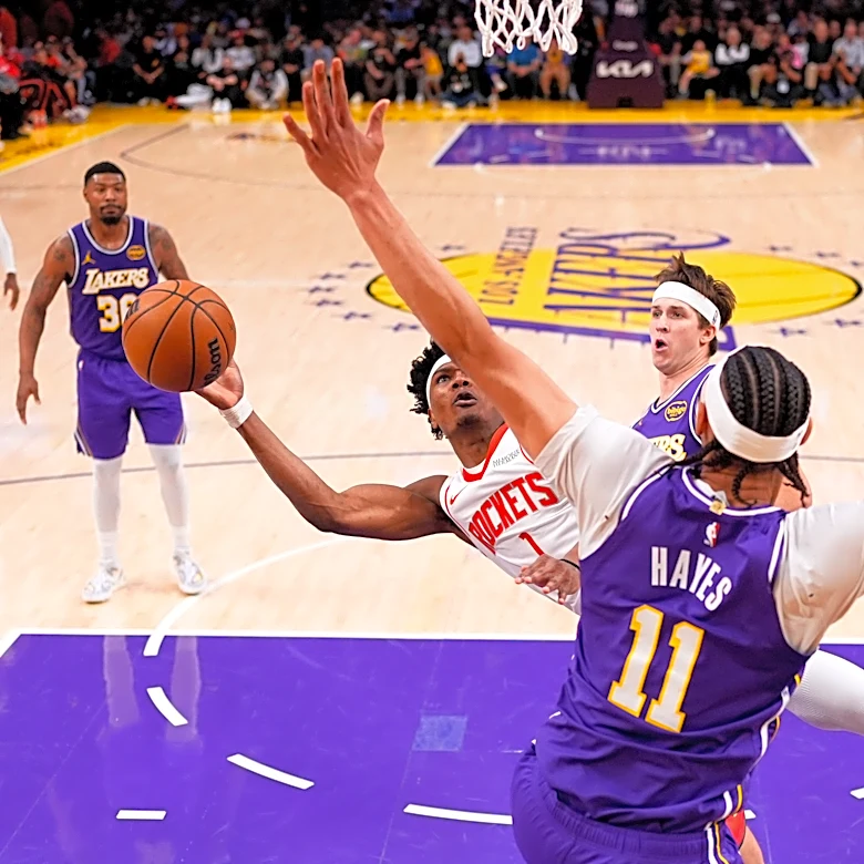 Austin Reaves returns to Lakers' lineup for Game 5 after missing 9 games with oblique injury