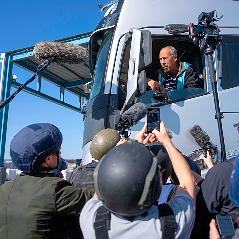 Media organizations call on Israel to allow foreign reporters independent access to Gaza
