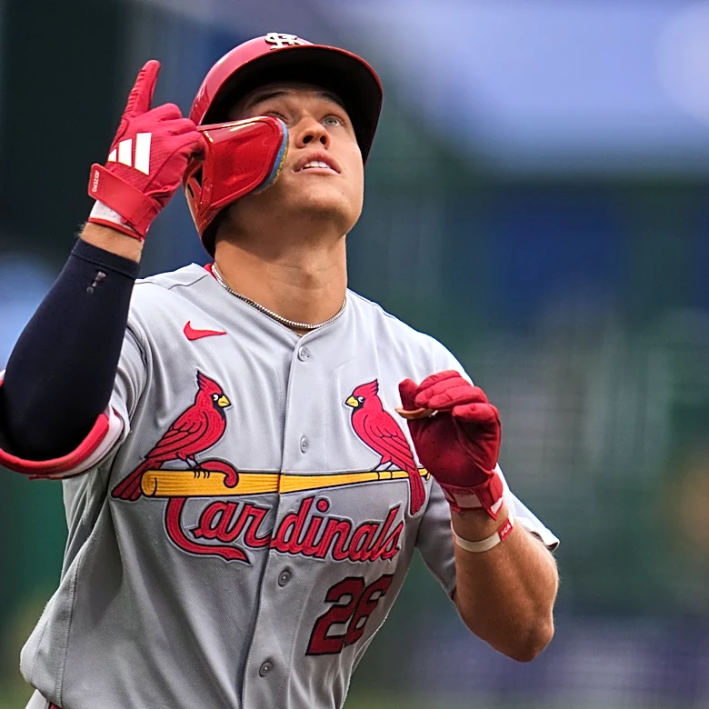 Cardinals get to Skenes early as St. Louis completes 4-game sweep in Pittsburgh with 10-5 victory