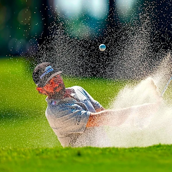 Young gets to 13 under to take 5-stroke lead into the weekend at Doral