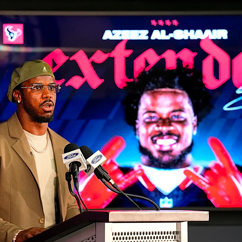 Texans sign Pro Bowl LB Azeez Al-Shaair to 3-year extension that'll keep him in Houston through 2029