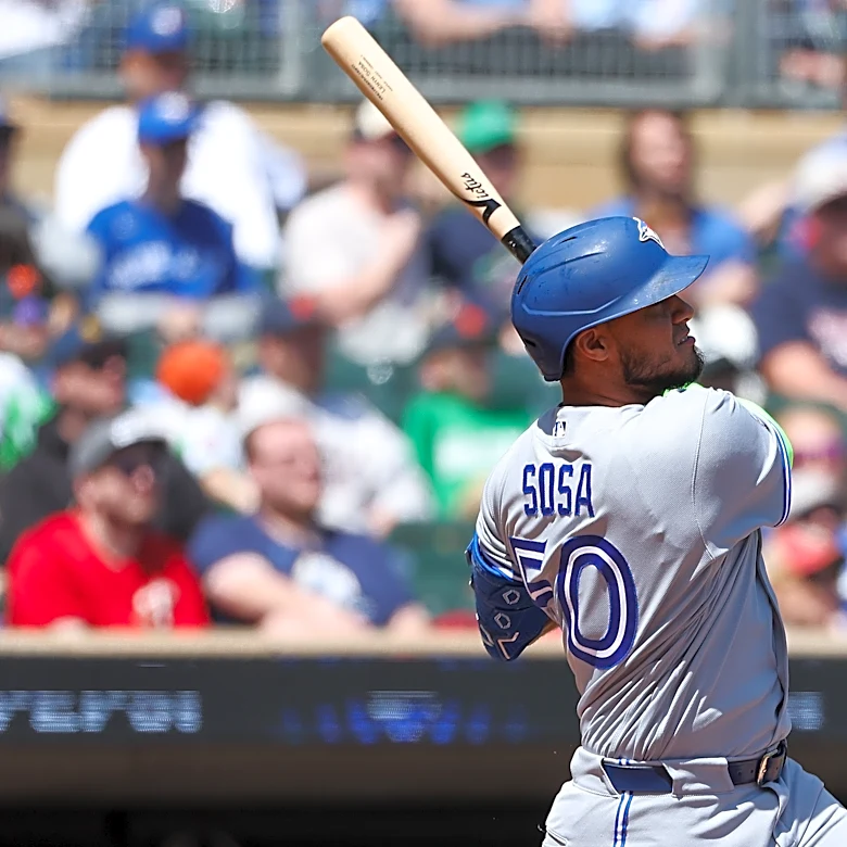An eight-run eighth inning lifts the Blue Jays past the Twins 11-4
