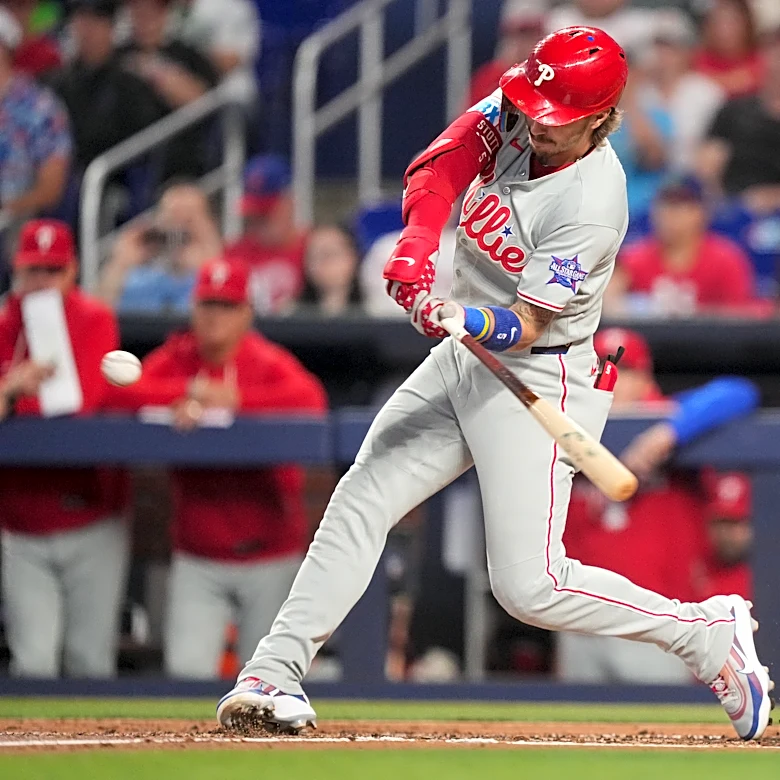 Bryson Stott's 3-run homer and Jesús Luzardo's strong outing help Phillies beat Marlins 7-2