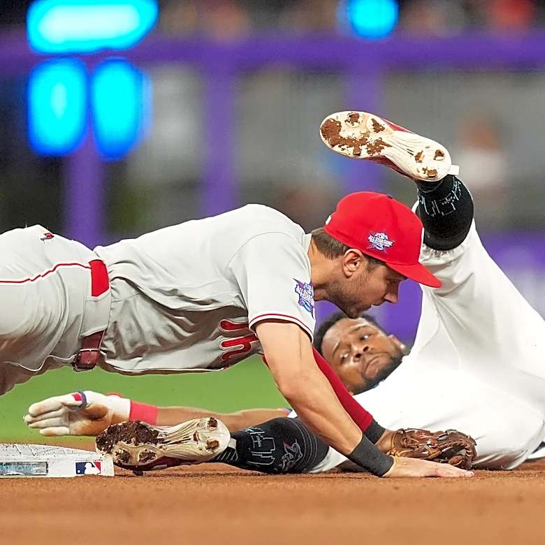 Harper hits his 7th homer, Nola works 6 strong innings as the Phillies beat the Marlins 1-0