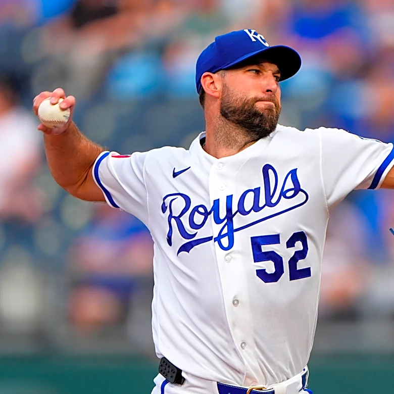 Michael Wacha throws just 79 pitches in 7 innings and the surging Royals beat the Guardians 6-2