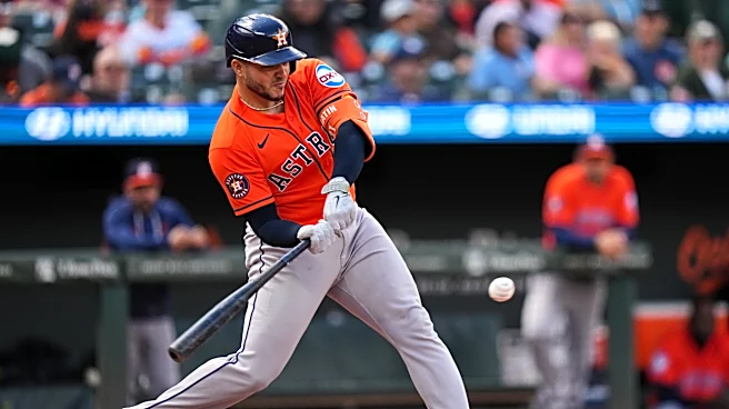 Astros catcher Yainer Diaz sidelined by oblique injury, headed to the IL
