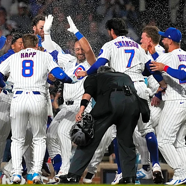 Michael Conforto comes through in a pinch as streaking Cubs rally in 9th for 5-4 win over Reds