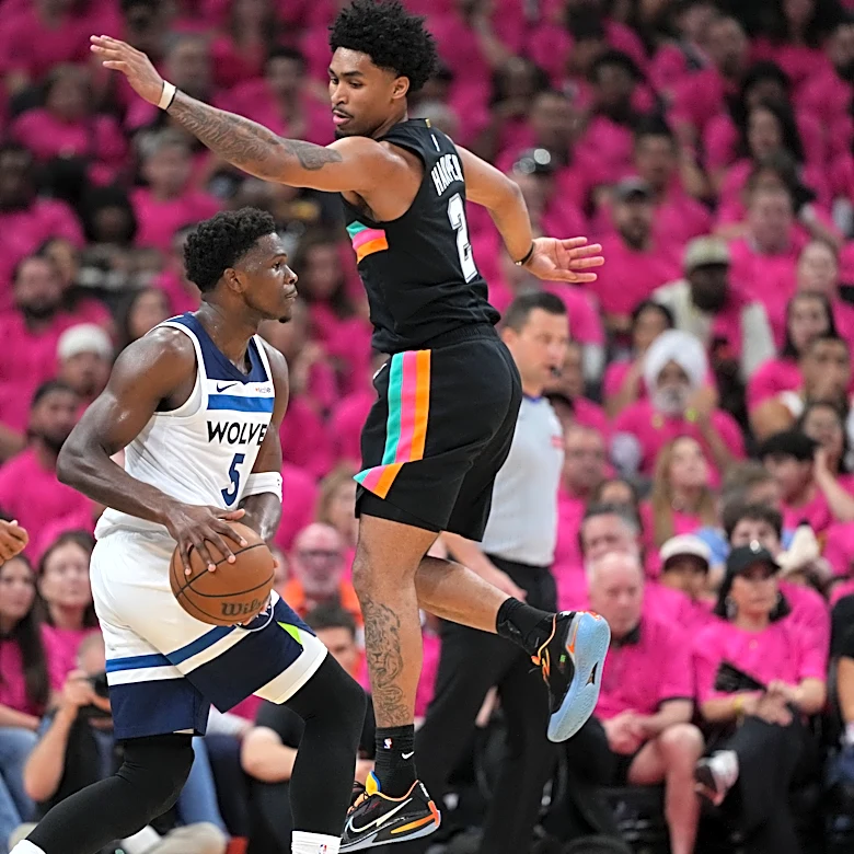 Edwards returns and Timberwolves overcome big game by Wembanyama to beat Spurs 104-102 in Game 1