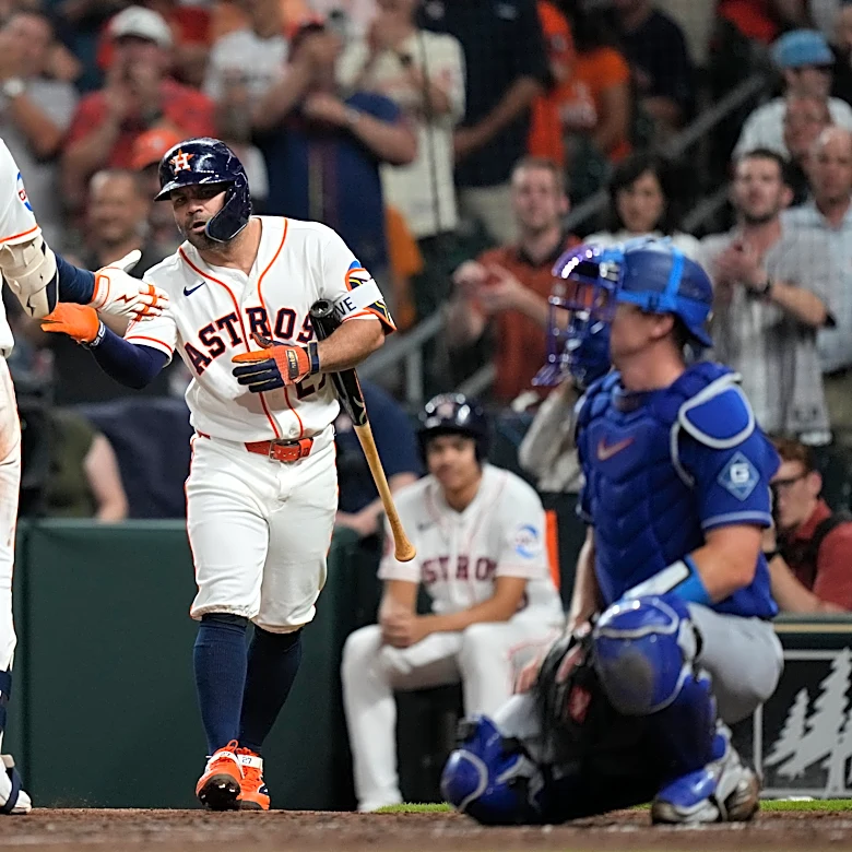 Ohtani allows his first HRs of the season to Walker and Shewmake as the Astros beat the Dodgers 2-1