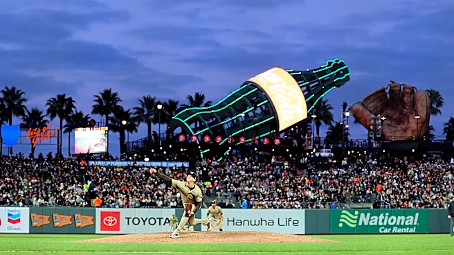 Padres tie season highs for hits (14) and runs in 10-5 win over Giants