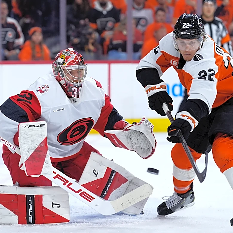 Hurricanes beat the Flyers 4-1 in Game 3, take a 3-0 series lead