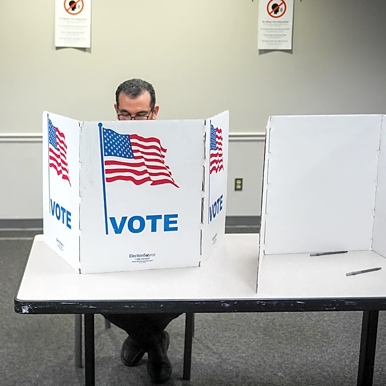 Virginia Supreme Court strikes down Democrats' redrawn US House maps, giving Republicans a win