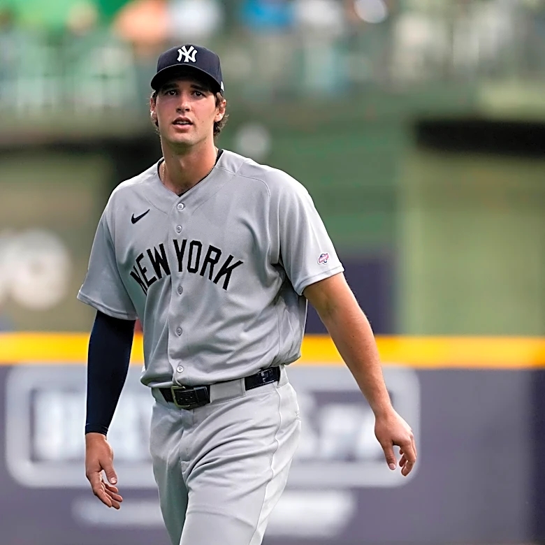 Spencer Jones makes his MLB debut and gives Yankees lineup one more 6-foot-7 slugger