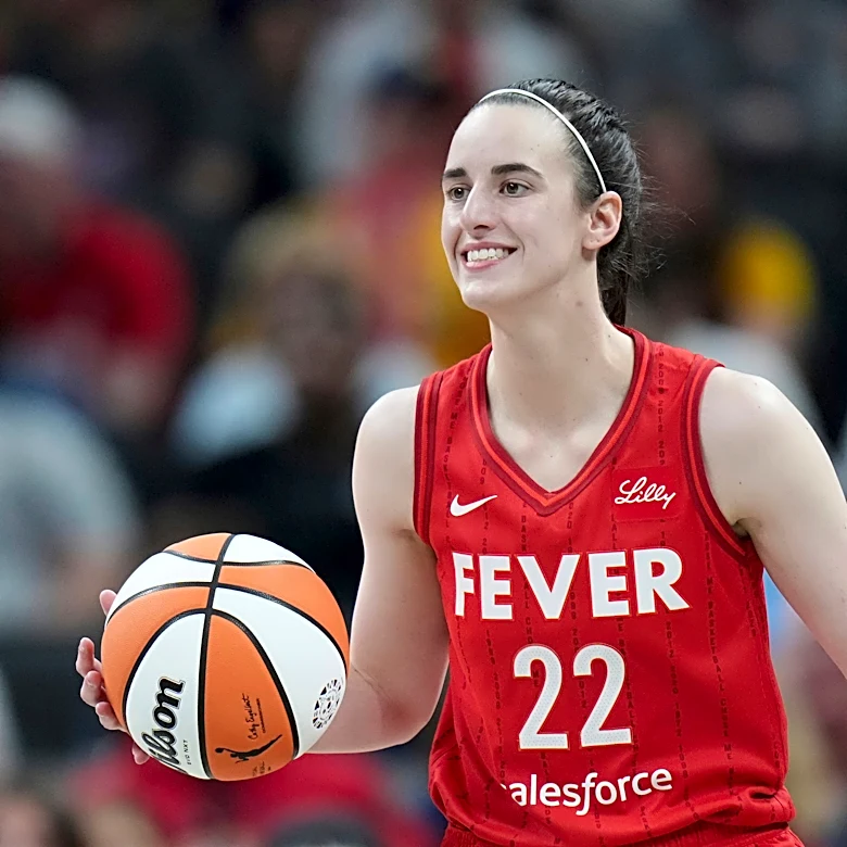 Caitlin Clark-Paige Bueckers matchup becomes must-watch game on WNBA's big opening weekend