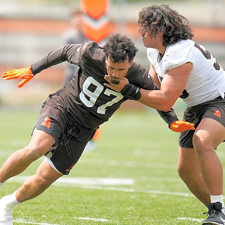 Browns rookie minicamp turns into a family affair for Spencer and Logan Fano